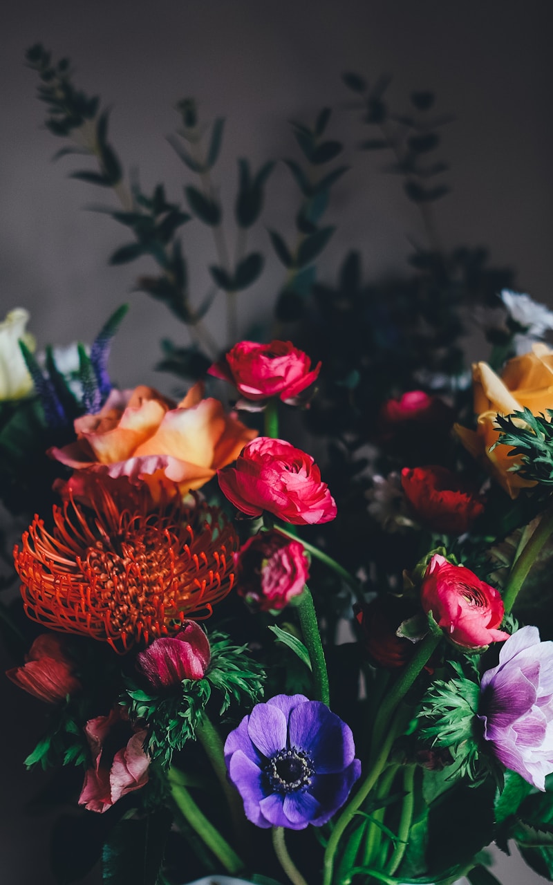 Floral-Themed Necklaces for a Garden Wedding: A Perfect Accessory for Your Special Day