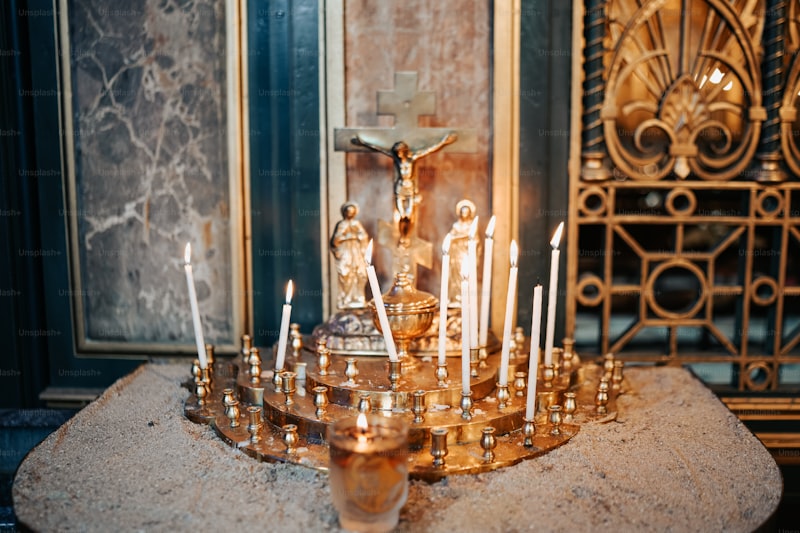 Welcoming Guests with Handmade Altars: Creating a Memorable Experience