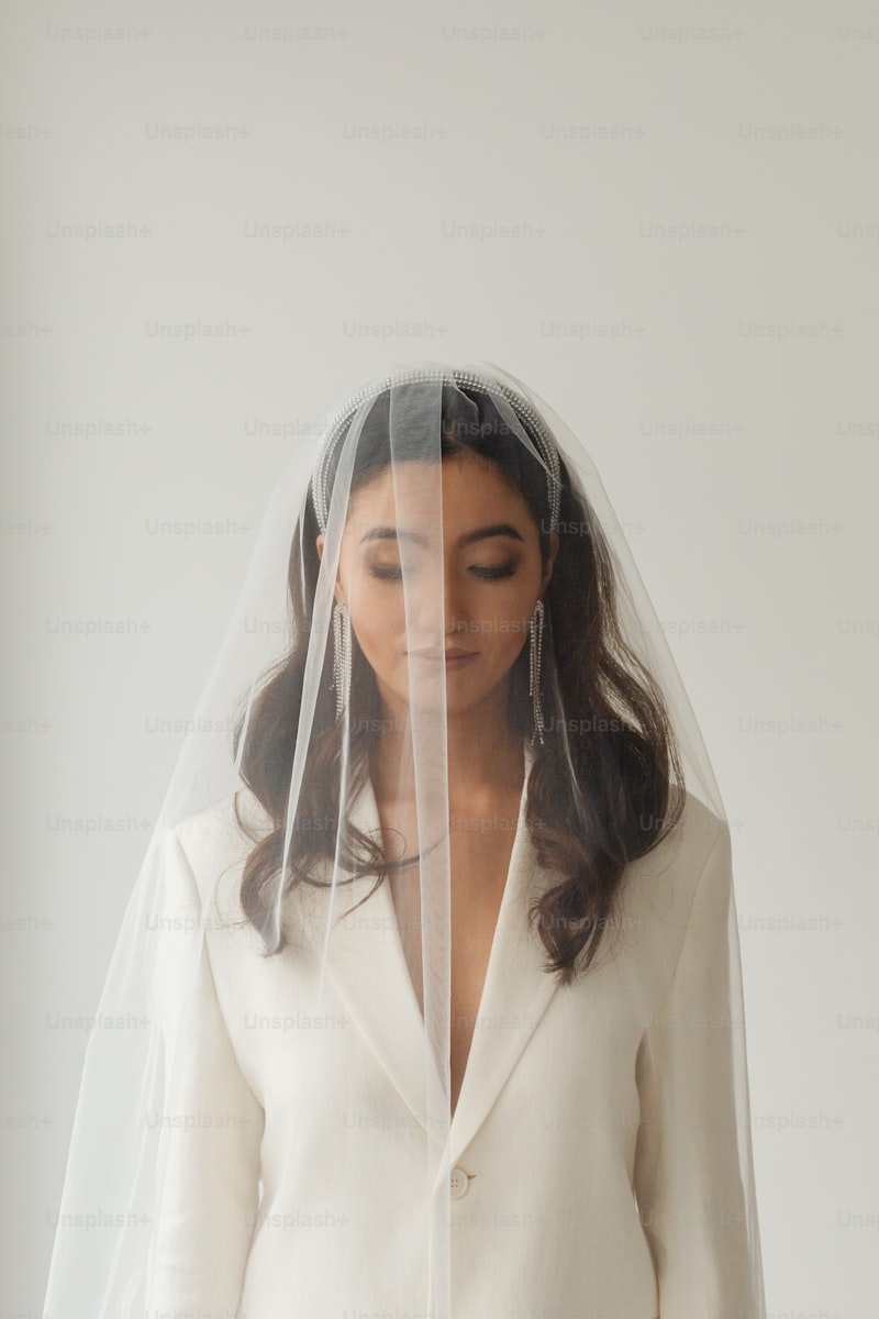 Discover the Charm of Unique Veil Designs: Elevate Your Bridal Look