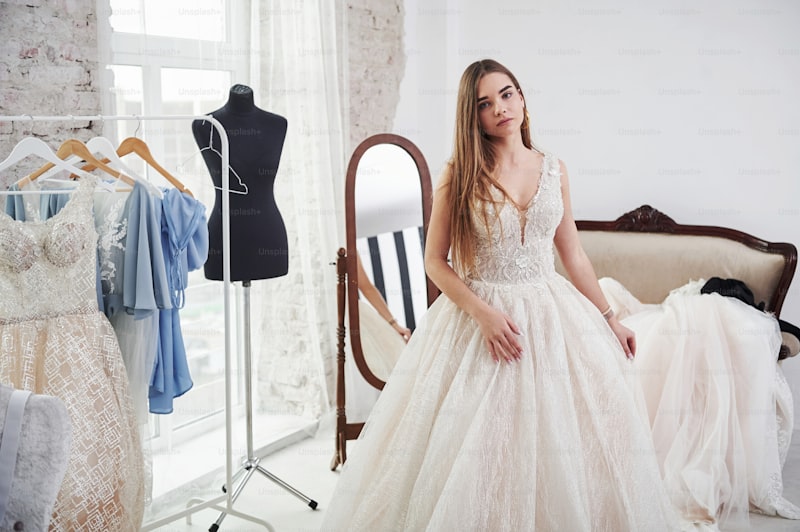 Bespoke Wedding Gowns of Glamour: Elevate Your Special Day