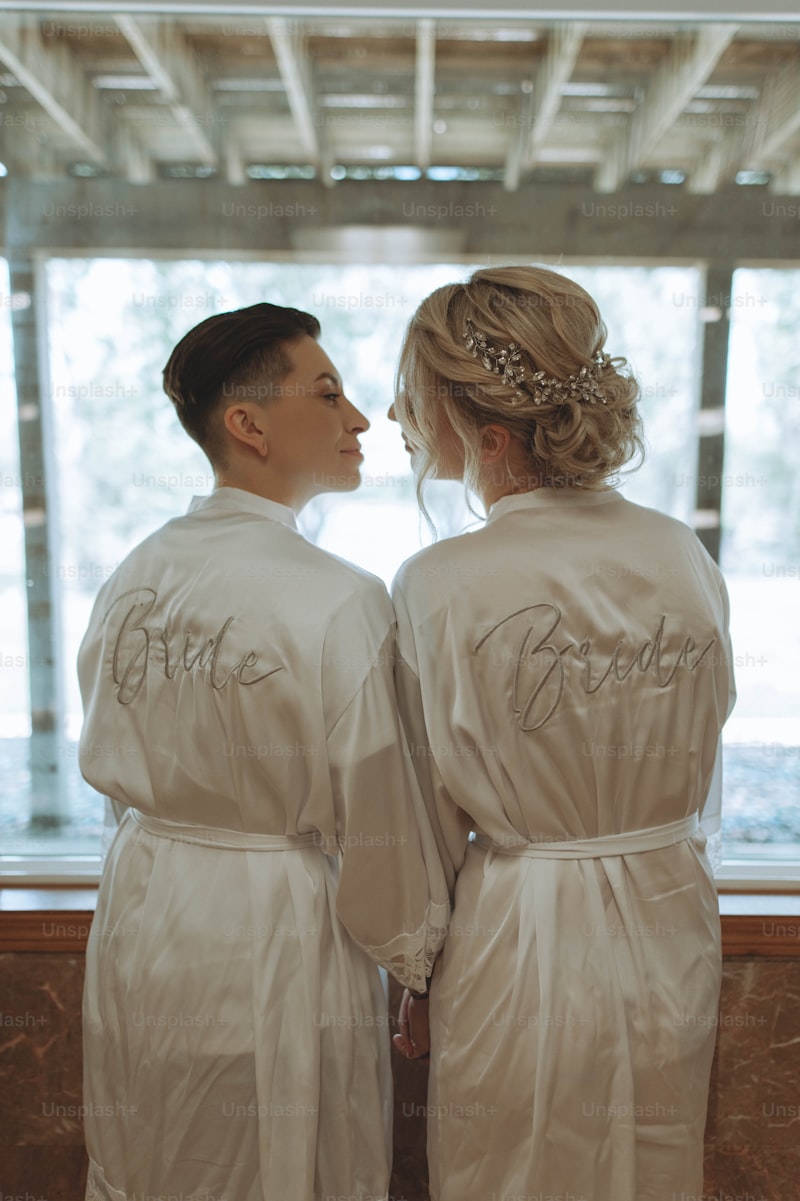 Explore the Allure of Vintage-Themed Wedding Apparel: A Timeless Choice for Your Special Day