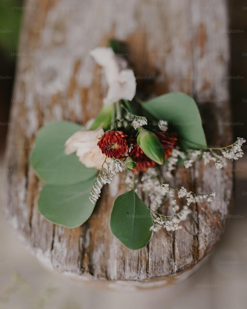 Wreaths of Flowers for Brides: A Timeless Choice for Your Wedding Day