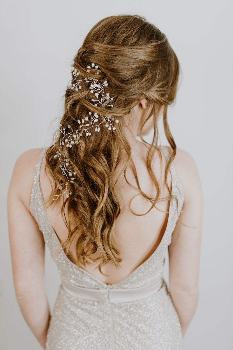 Capturing Bridal Essences in Hair Accessories: The Perfect Touch for Your Special Day