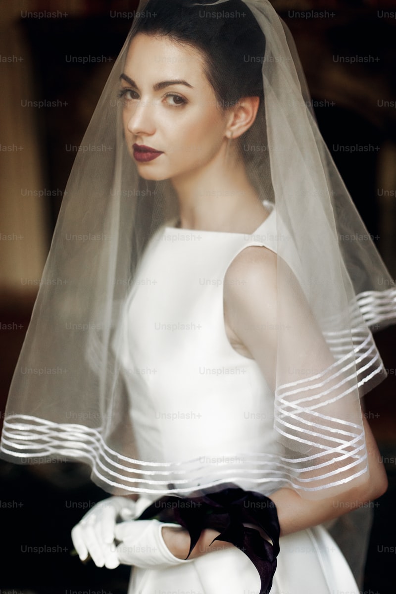 The Ultimate Guide to Bow Wedding Veils: Elegance and Charm for Your Special Day