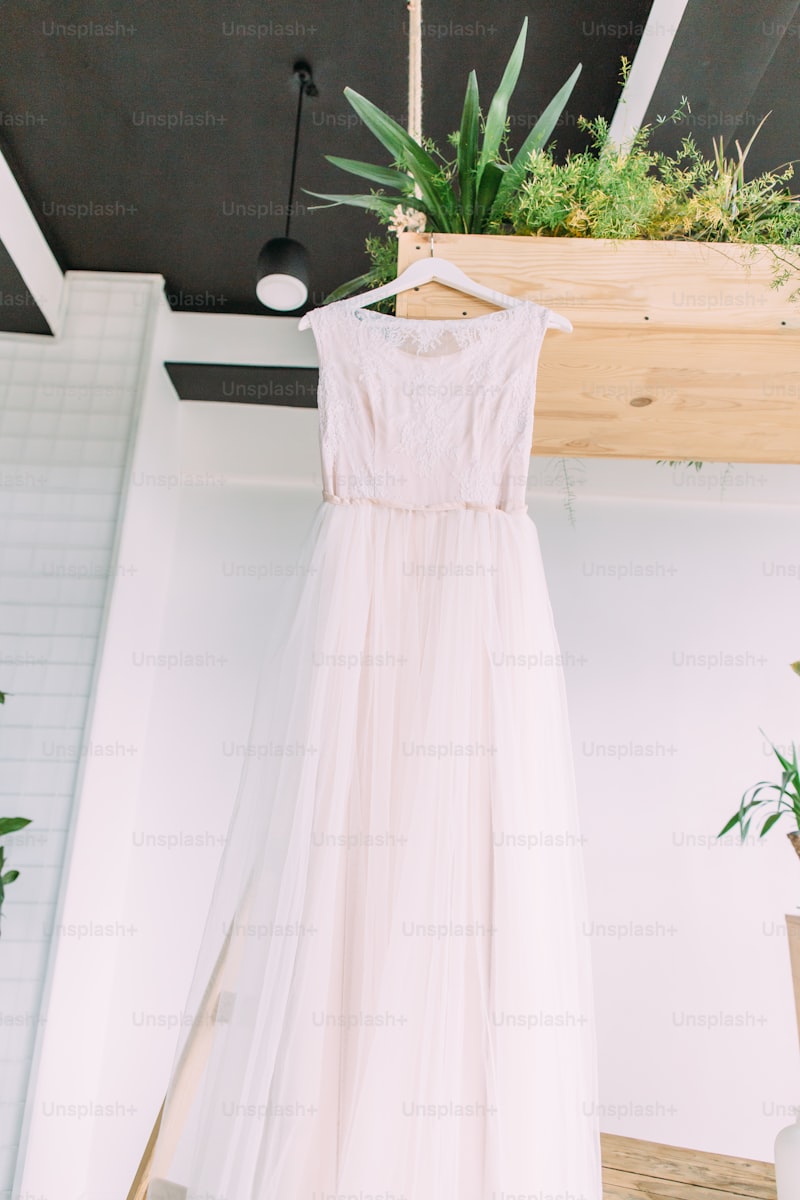 Exploring Seasonal Trends in Wedding Dress Rentals: A Comprehensive Guide