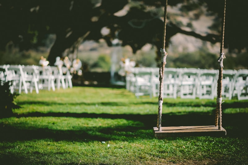 The Ultimate Guide to Choosing Wooden Wedding Chairs for Your Special Day