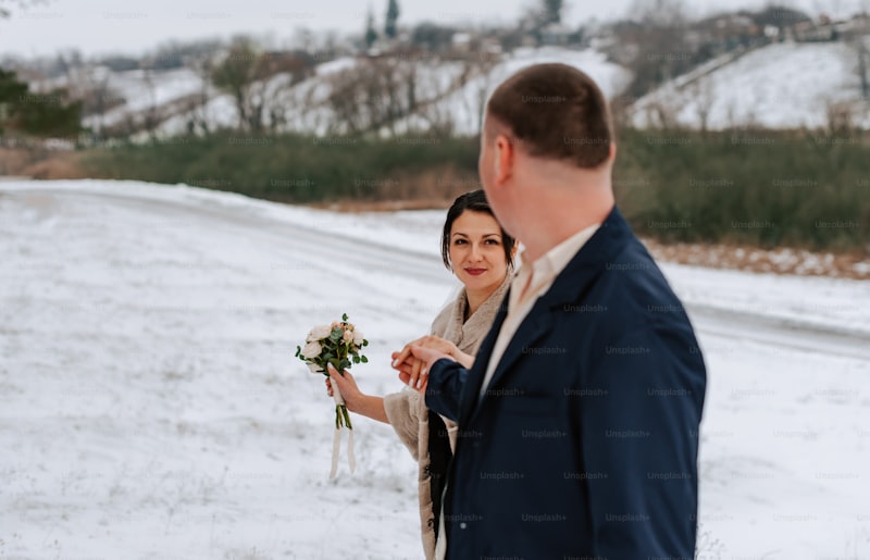 Capturing the Magic: Snowy Landscape Shoots for Wedding Albums