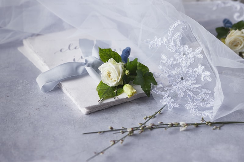 Creating Elegant Wedding Centerpieces: A Guide to Stunning Floral Arrangements