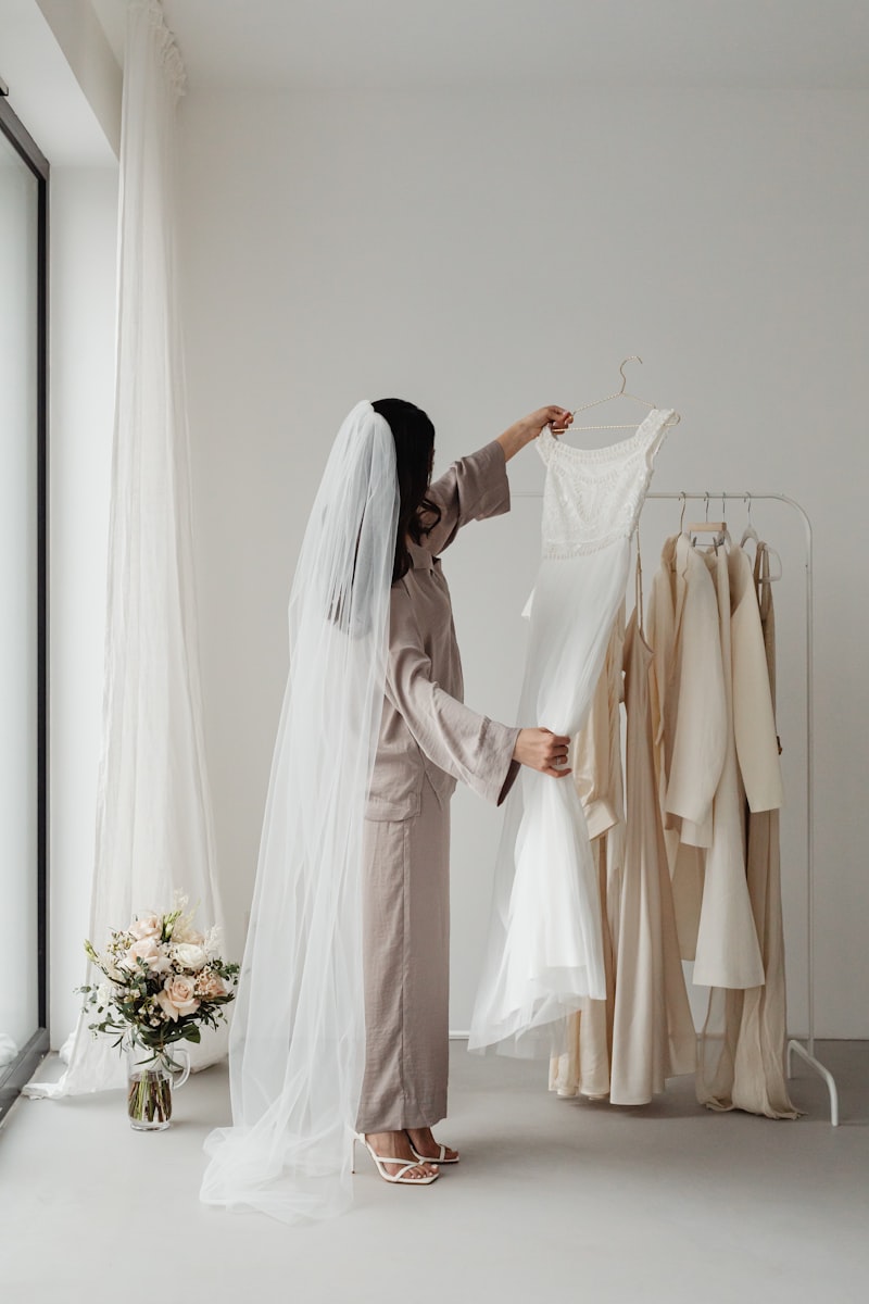 The Interplay Between Tradition and Modernity in Bridal Fashion