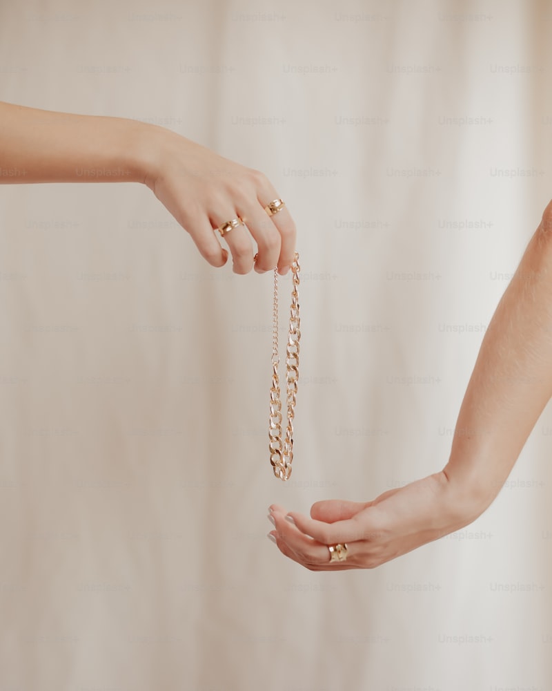 Charming Bridal Bracelets for Added Flair: Elevate Your Wedding Look