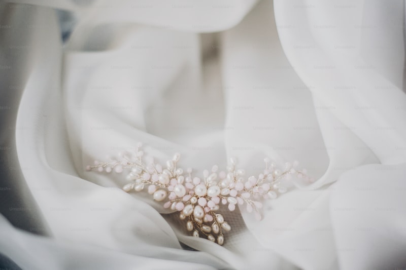 Pearl Strands for Bridal Outfits: The Complete Guide to Choosing the Perfect Accessory