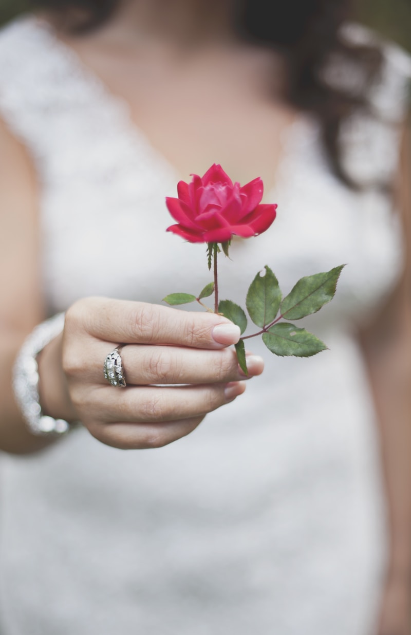 Discover the Magic of Enchanting Heirloom Wedding Dresses