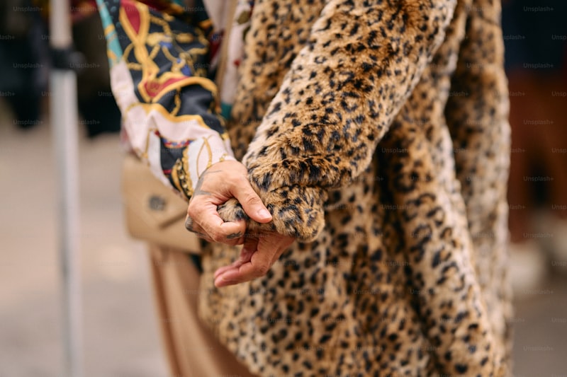 Elegance on the Go: Statement Beaded Clutches for Wedding Guests