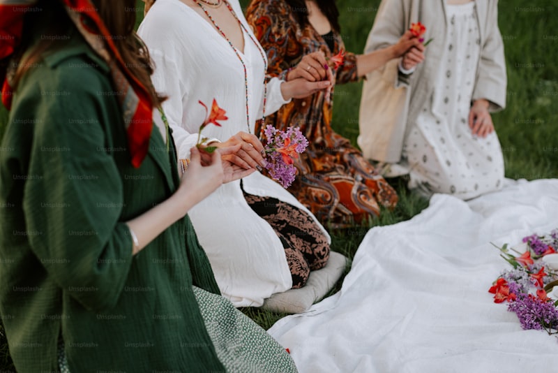 Embrace Elegance: The Best Comfortable Shawls for Outdoor Ceremonies