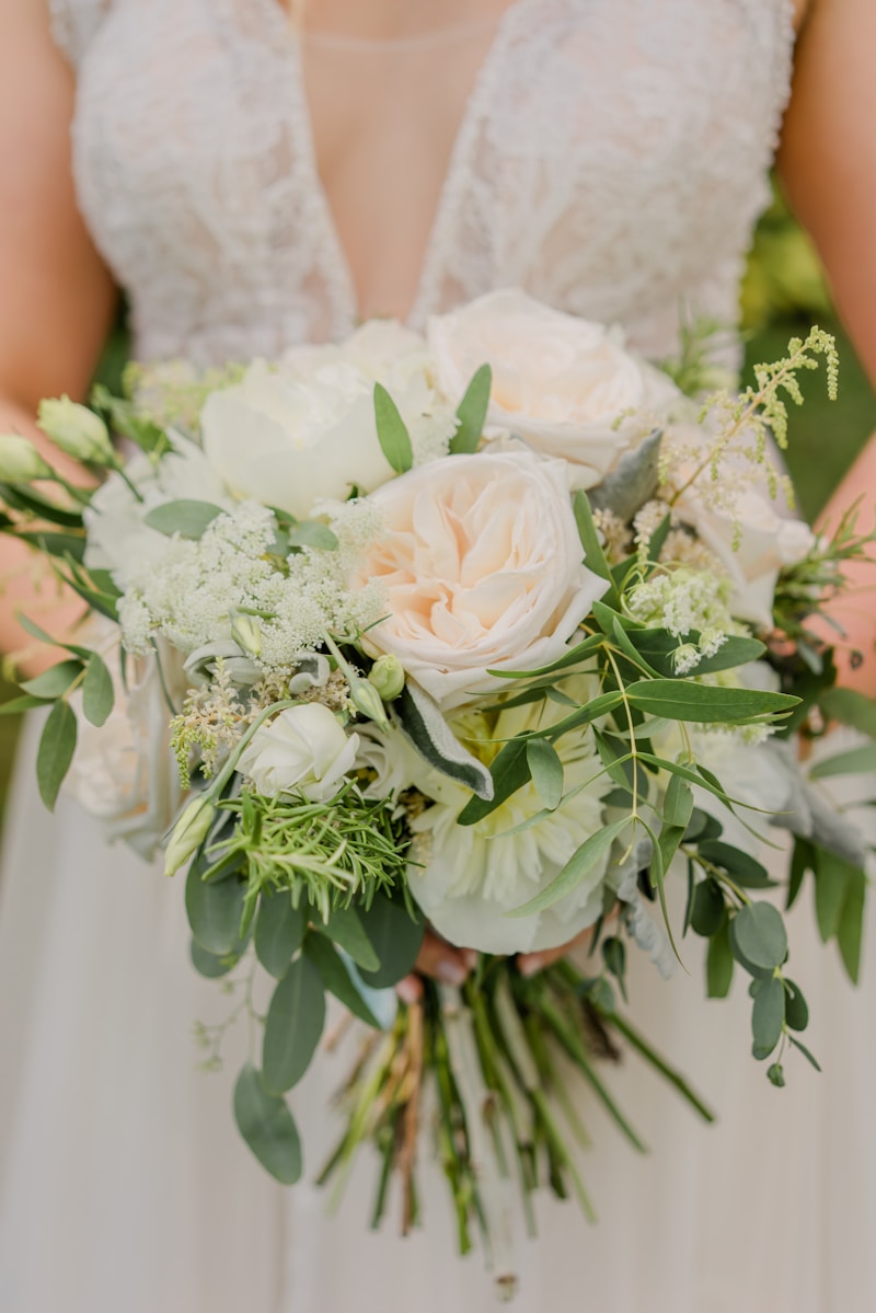 Creating the Perfect Pastel Wedding Bouquet: A Guide to Elegance and Charm