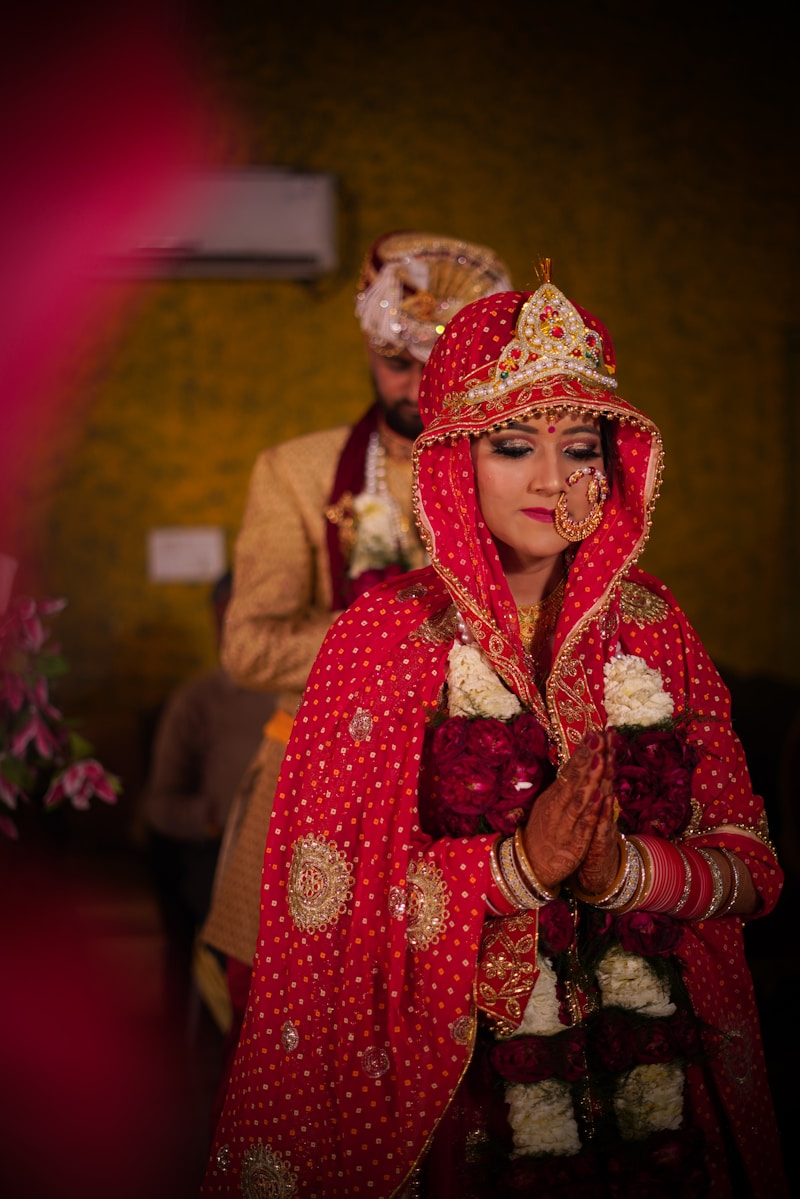 The Ultimate Guide to Bridal Hair Adornments: Enhance Your Wedding Look