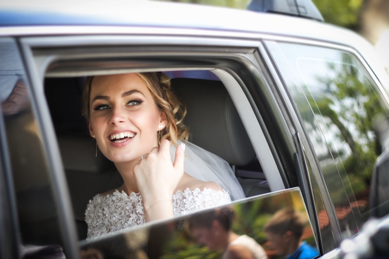 Ultimate Guide to Personalized Bridal Hairpieces: Elevate Your Wedding Look