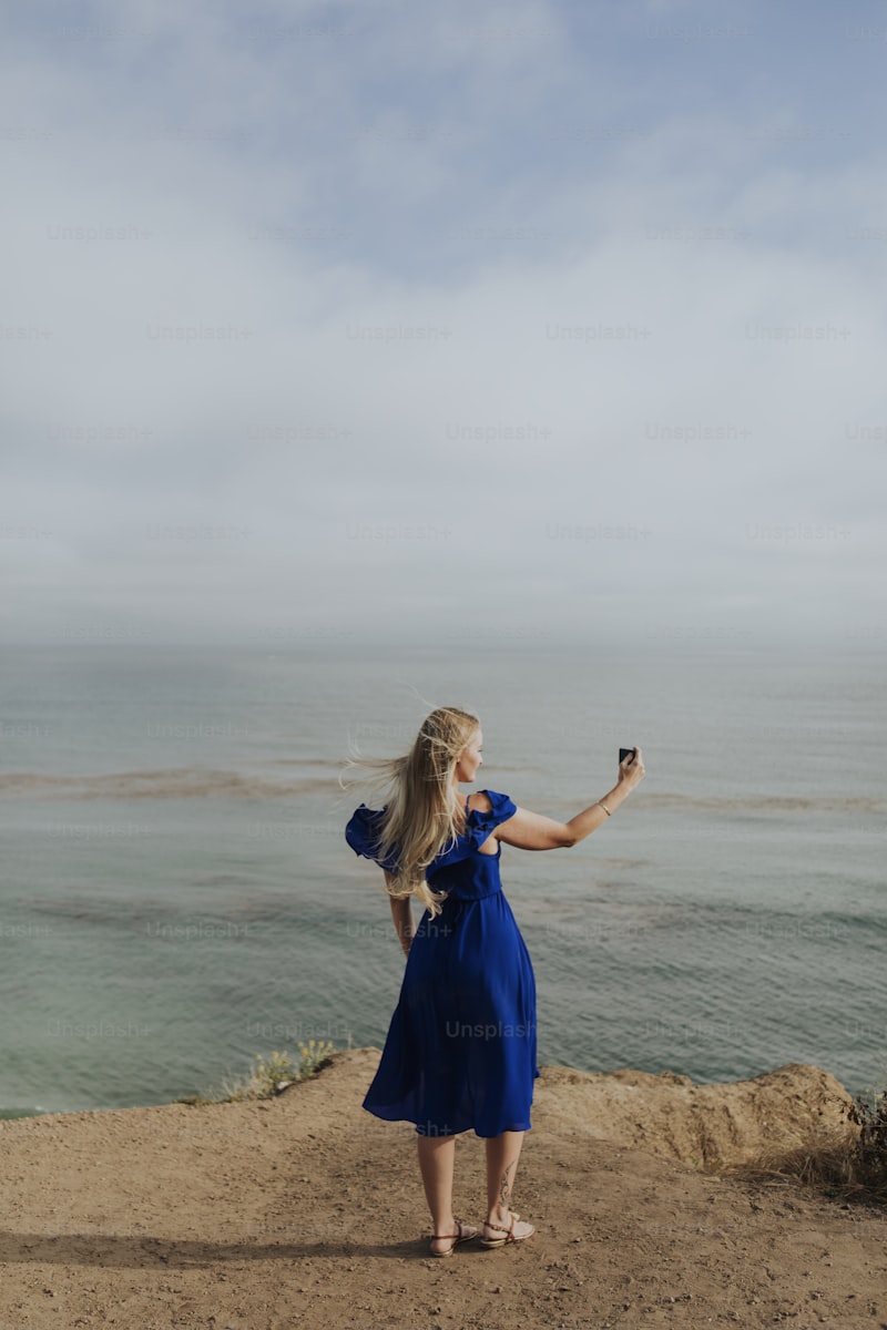 Captivating Engagement Photos in Mermaid Gowns: A Guide to Stunning Imagery