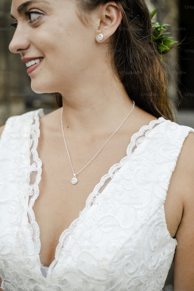 Choker Necklaces for Bridal Elegance: A Timeless Accessory for Your Dream Wedding