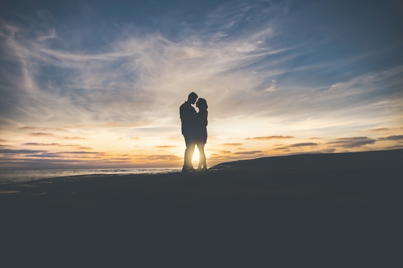 Exploring the Allure of Soft Romantic Silhouettes: Capturing Love in Shadows