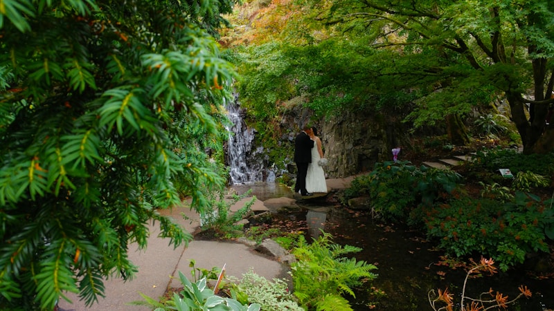 Discover the Elegance of Charming Garden Wedding Dresses