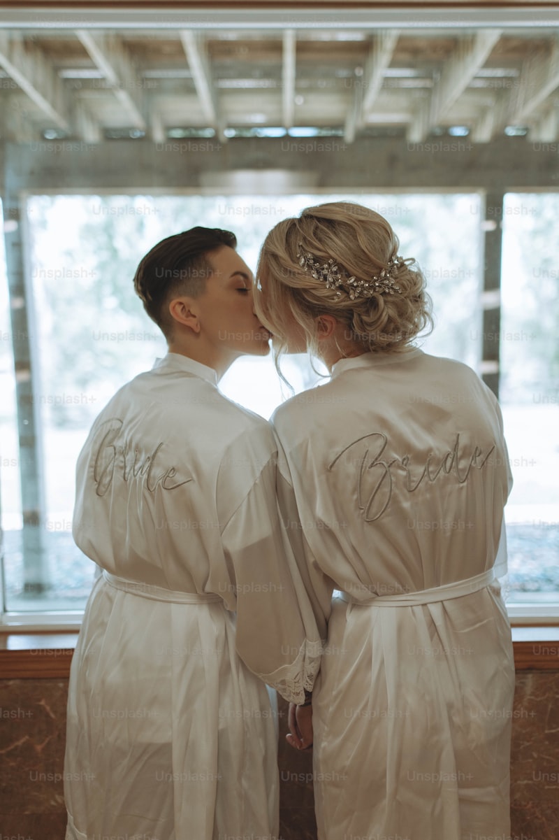 Embrace Vintage Vibes: The Ultimate Guide to Retro-Inspired Alternative Wedding Attire