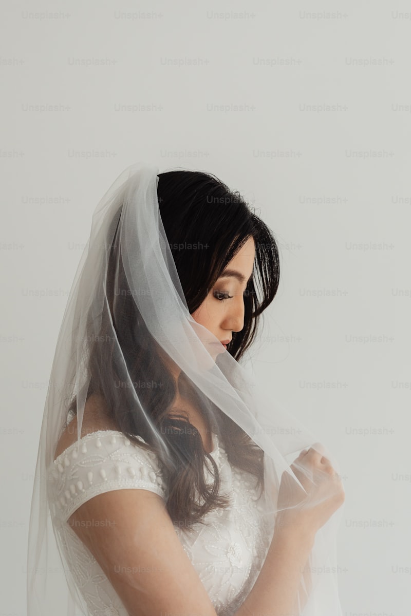 Celebrity Veil Inspirations: Elevate Your Bridal Look with Iconic Styles