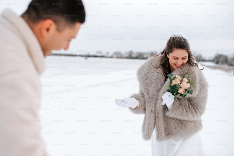 Essential Guide to Choosing Bridal Boleros for Winter Weddings