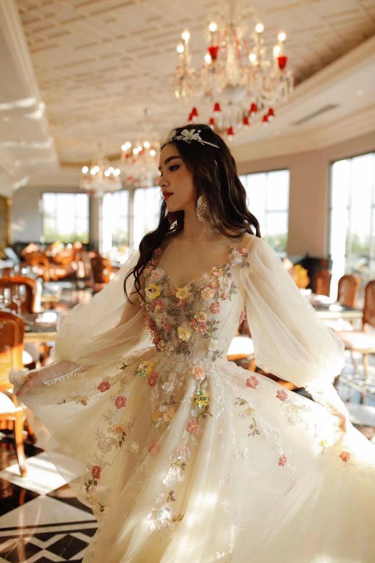 How to Choose Bridal Party Outfits Complementing Ball Gowns for the Perfect Wedding