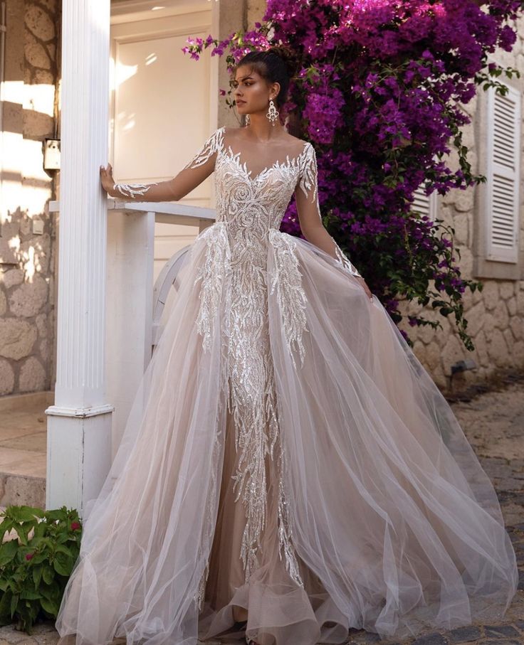 Wedding Gowns with Sashes: Adding a Touch of Elegance